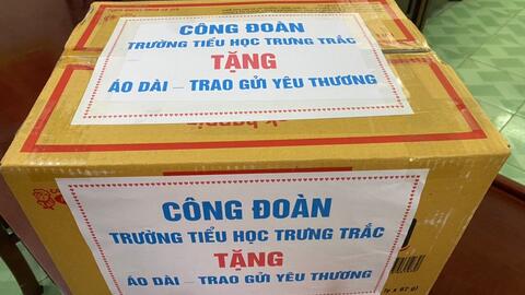 Bộ sưu tập Áo dài - Trao gửi yêu thương - Giữ gìn, phát huy di sản văn hóa Việt Nam.